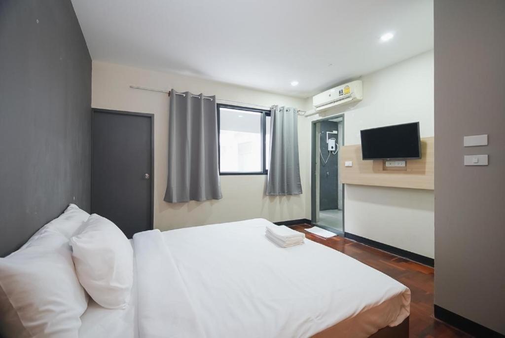 Z Go Inn Bts St Louis Silom V โกอินน์ บีทีเอส เซนต์หลุยส์ สีลม 3 Banguecoque Exterior foto